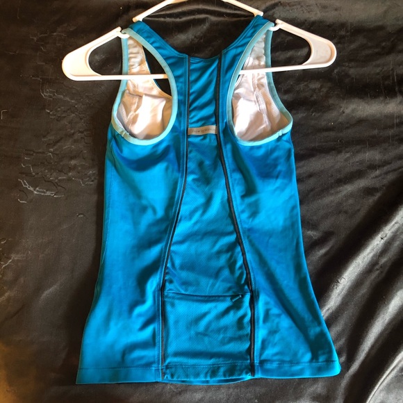 New balance Razorback workout tank - Picture 2 of 2